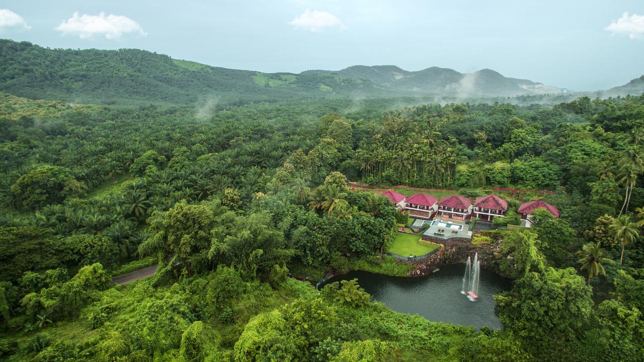 Athirapally Green Trees Athirappilly Eksteriør billede